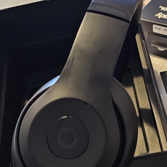 Studio 3s - Picture 3 of 5